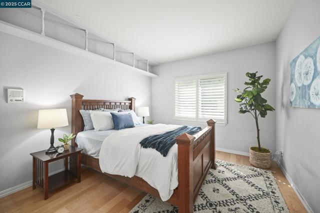 125 Coriander Ct, San Ramon CA: https://media.crmls.org/mediaz/4e9e1e01-8172-40b4-807a-2e2ba2ce16e0.jpg