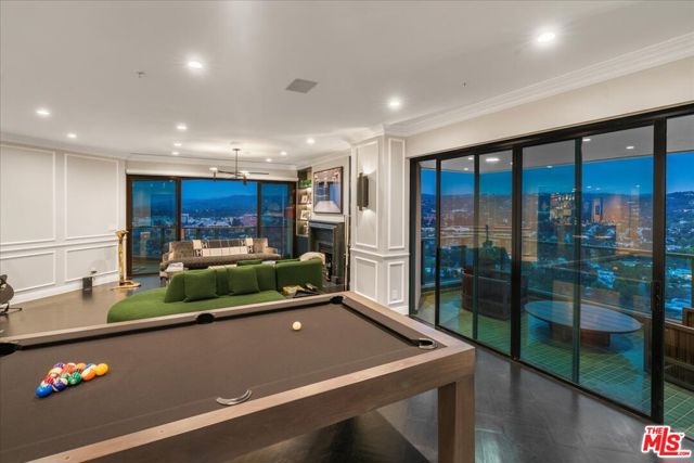 10490 Wilshire Boulevard, Los Angeles CA: https://media.crmls.org/mediaz/4e9e20e6-377e-409c-b4bc-ba78ea5a6a3c.jpg