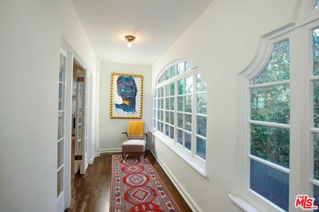 6749 Whitley Terrace, Los Angeles CA: https://media.crmls.org/mediaz/4e9f105a-6ad7-4022-a2c1-c520f0dc67e6.jpg