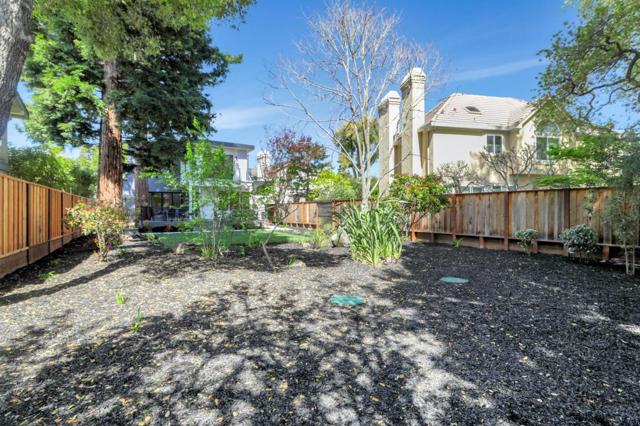546 9th Avenue, Menlo Park CA: https://media.crmls.org/mediaz/4e9f932a-4287-40b8-abba-bac3036cc353.jpg