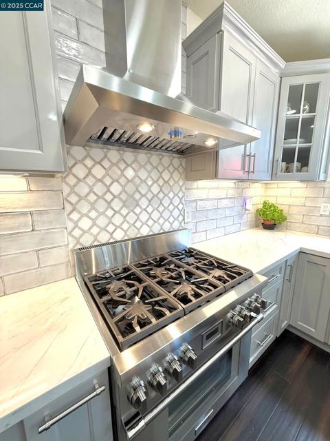 1033 LANTERN BAY, Hercules CA: https://media.crmls.org/mediaz/4e9fab50-6776-4eb1-a541-5a0e251221a9.jpg