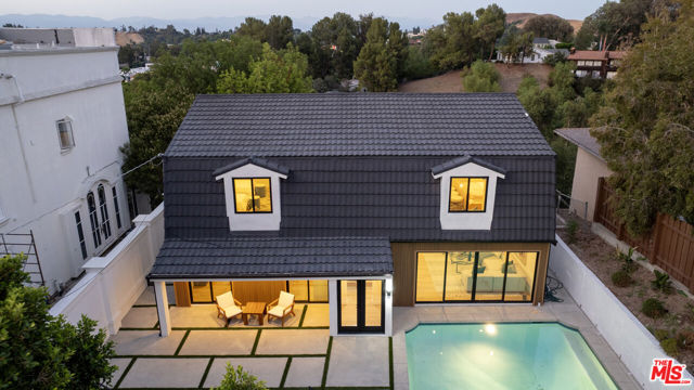 5132 Escobedo Drive, Woodland Hills CA: https://media.crmls.org/mediaz/4ea03252-4565-45ea-b325-33e4198a0f0e.jpg