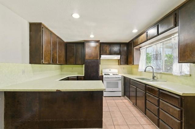 295 S 19th Street, San Jose CA: https://media.crmls.org/mediaz/4ea0ffbe-fa23-4251-ad9f-29a28cc9ded1.jpg