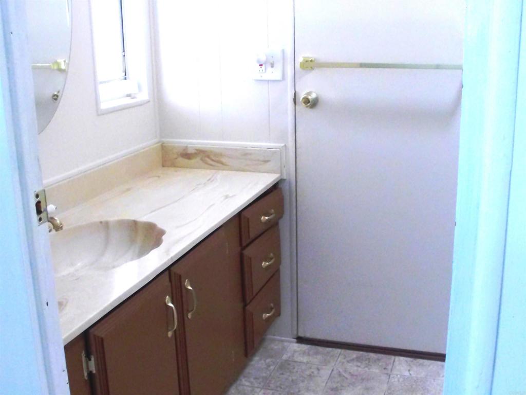 2300 Valley Parkway - photo 16