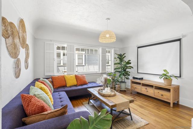4067 PALMETTO WAY, San Diego CA: https://media.crmls.org/mediaz/4ea2c2c0-6c57-4d62-a421-c16ec58c691b.jpg