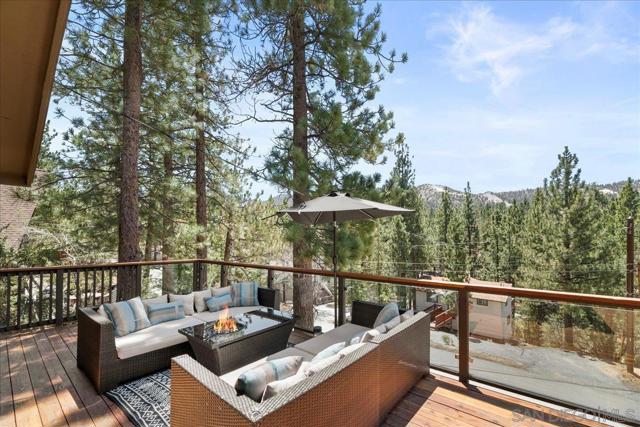 43734 Yosemite Drive, Big Bear CA: https://media.crmls.org/mediaz/4ea2cf55-84b1-46eb-a4b8-31d2e8c8eb59.jpg