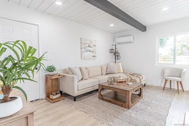 2813 15 46Th St, San Diego CA: https://media.crmls.org/mediaz/4ea4685c-3b47-4560-82bd-0bd44f9d5a26.jpg