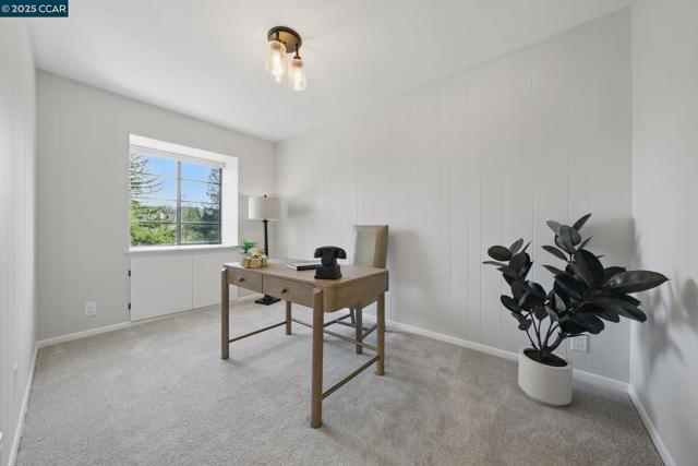 3938 Los Arabis Dr, Lafayette CA: https://media.crmls.org/mediaz/4ea579b3-9f78-4fa1-a996-faa63ef309b6.jpg