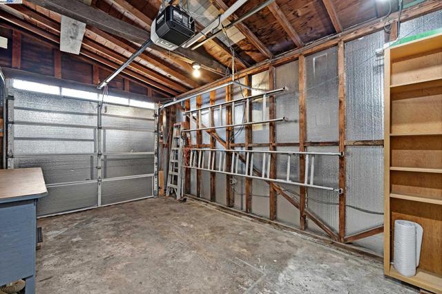 589 S M St, Livermore CA: https://media.crmls.org/mediaz/4ea63e14-7f26-49e7-9309-6b17177960a7.jpg