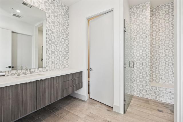 Image 33 of 70 For 71525 Tangier Road