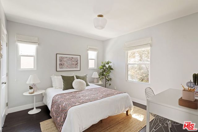 2907 Potomac Avenue, Los Angeles CA: https://media.crmls.org/mediaz/4ea7e447-071a-4a97-9820-c66a190a6a77.jpg