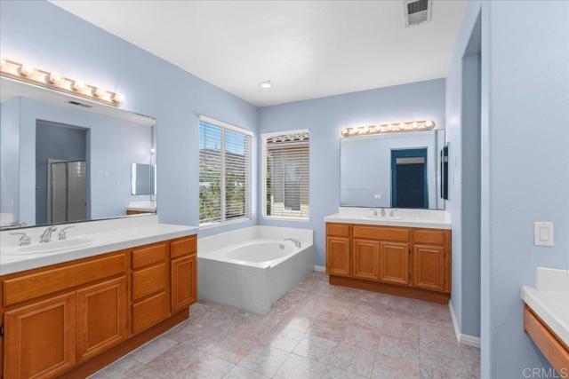 1560 Eden Court, San Marcos CA: https://media.crmls.org/mediaz/4ea88ea7-3db5-453c-bb31-82c222754e4e.jpg