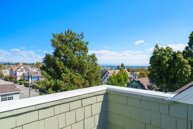 918 3rd Street, Santa Cruz CA: https://media.crmls.org/mediaz/4ea93096-0327-43b8-8610-272edce318c0.jpg