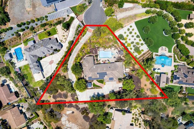 17505 Corte Lomas Verde, Poway CA: https://media.crmls.org/mediaz/4ea9406f-8a96-4bf5-80d1-ef73cc7fc2e5.jpg