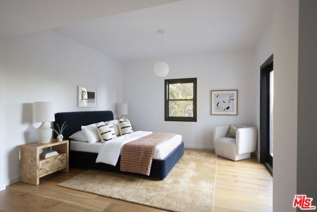 5692 Holly Oak Drive, Los Angeles CA: https://media.crmls.org/mediaz/4ea9698f-18d1-4a9a-9cce-ab76e2f55368.jpg