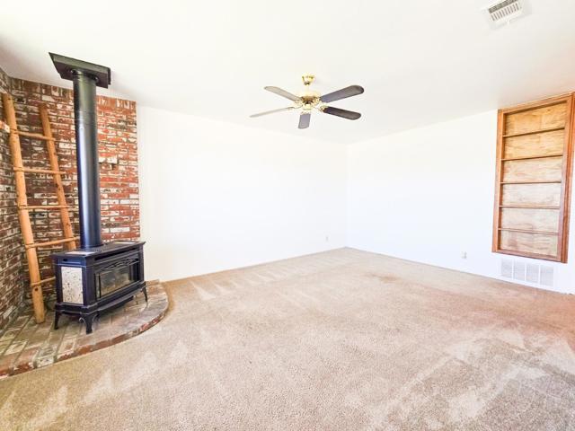 1804 El Cajon Lane, Ramona CA: https://media.crmls.org/mediaz/4ea9c64d-1483-495d-b944-916e16477a99.jpg