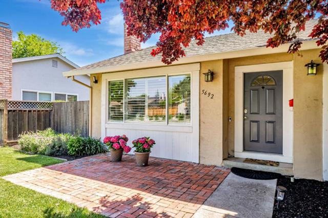 5692 Hansen Drive, Pleasanton CA: https://media.crmls.org/mediaz/4ea9df0f-ebe5-4e4f-8ce3-1578d0c68b4d.jpg