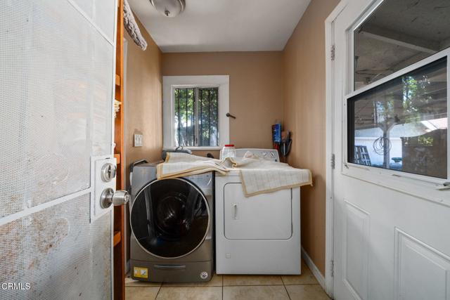 Detail Gallery Image 13 of 24 For 1935 Maine Ave, Long Beach,  CA 90806 - 3 Beds | 2 Baths