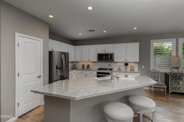 Detail Gallery Image 5 of 33 For 14109 Harborough Dr, Bakersfield,  CA 93311 - 3 Beds | 2 Baths