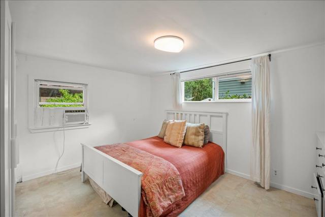 2934 San Juan Boulevard, Belmont CA: https://media.crmls.org/mediaz/4eae129f-5f44-46e2-a1d9-a6bf55896f9d.jpg