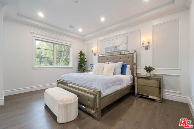 126 N Canyon View Drive, Los Angeles CA: https://media.crmls.org/mediaz/4eae26e8-88cc-4198-8aec-6d3b7b8976df.jpg
