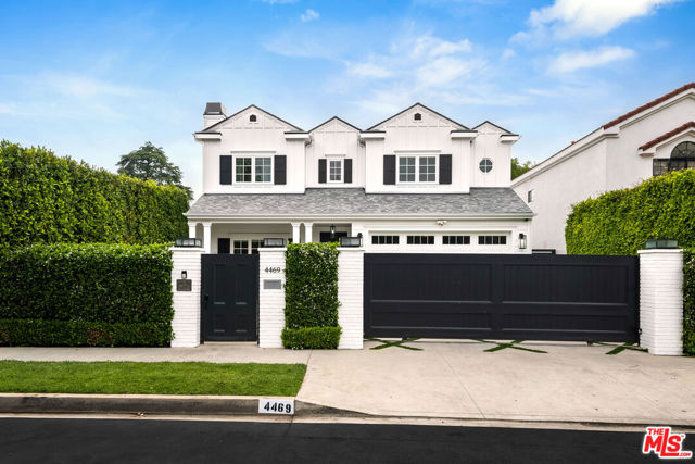 4469 Stern Avenue, Sherman Oaks CA: https://media.crmls.org/mediaz/4eae7256-ef84-4eba-ad13-c3eae53c2ebe.jpg