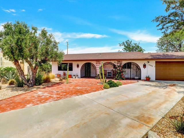 9980 Hoylake Road, Desert Hot Springs CA: https://media.crmls.org/mediaz/4eaeaa1f-a1e6-47ec-846c-2aa15e30fc27.jpg