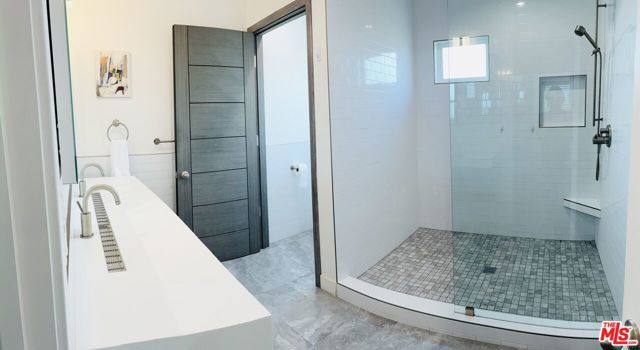 4938 Imlay Avenue, Culver City CA: https://media.crmls.org/mediaz/4eb09a4e-f0db-471f-95dd-b1f7219685dd.jpg