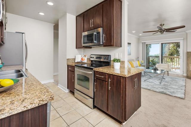 Detail Gallery Image 8 of 21 For 13343 Rancho Penasquitos #B202,  San Diego,  CA 92129 - 2 Beds | 2 Baths