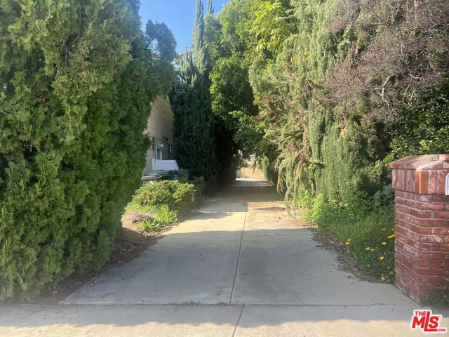5921 Chimineas Avenue photo 2