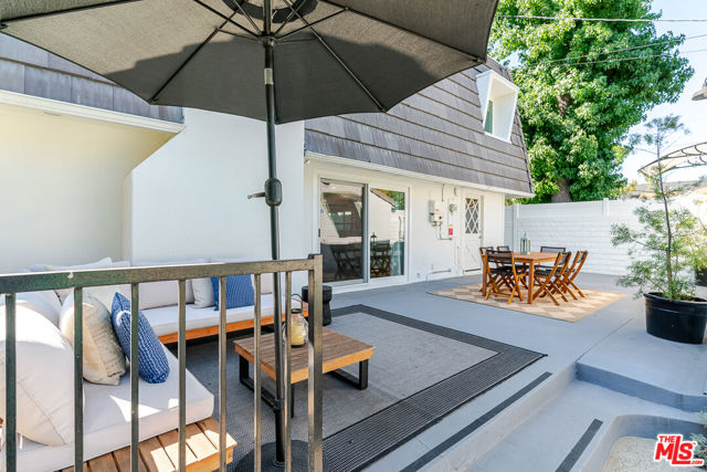 5056 Greenbush Avenue, Sherman Oaks CA: https://media.crmls.org/mediaz/4eb224df-c429-45ef-a50f-7288df774974.jpg