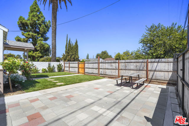 22014 Covello Street, Canoga Park CA: https://media.crmls.org/mediaz/4eb2bfed-6591-4f71-b702-778cc629a9d2.jpg