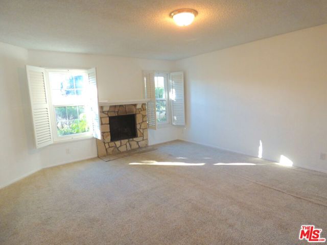5930 Tampa Avenue, 101 photo 6