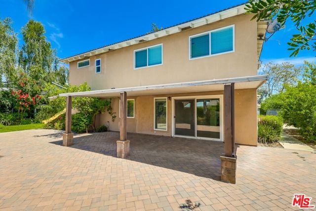 687 Mount Carmel Drive, Claremont CA: https://media.crmls.org/mediaz/4eb467bc-16c1-4287-aa4c-a7af4a8c647c.jpg