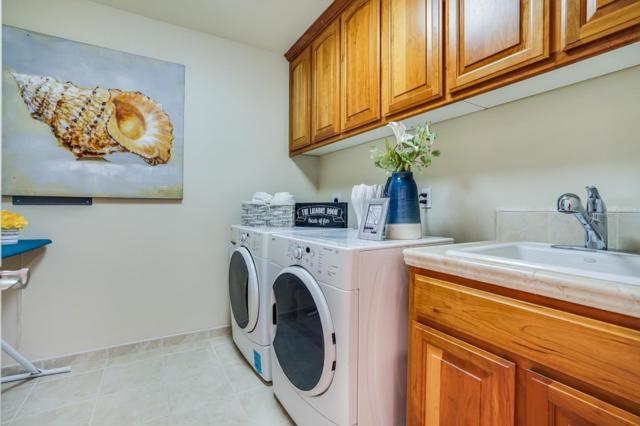 184 Tennyson Avenue, Palo Alto CA: https://media.crmls.org/mediaz/4eb4d04c-bb6a-4288-bd26-9c8820fdc03e.jpg
