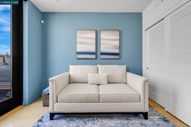 1515 15Th St, San Francisco CA: https://media.crmls.org/mediaz/4eb4f620-c344-45cc-9e5b-d7d027585266.jpg