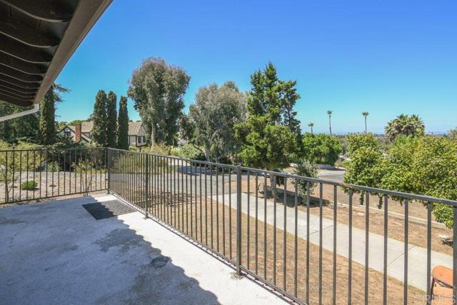 1736 Bellington Lane, Fallbrook CA: https://media.crmls.org/mediaz/4eb532c7-5241-4e0c-a06d-64da6a748429.jpg