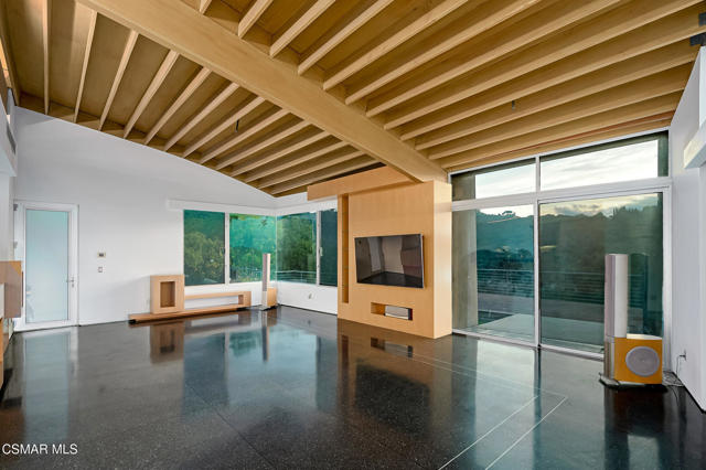 3681 Alomar Drive, Sherman Oaks CA: https://media.crmls.org/mediaz/4eb5e67b-c01a-44a7-afd5-f4bb4e2a0e36.jpg