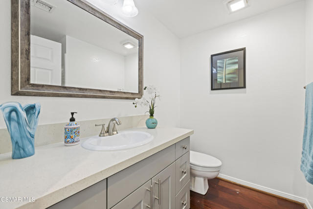 287 Golden Fern Court, Simi Valley CA: https://media.crmls.org/mediaz/4eb6cc3c-0800-4472-8681-2209686b3baf.jpg