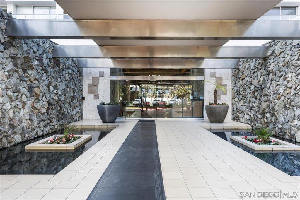 1830 Avenida Del Mundo #1210