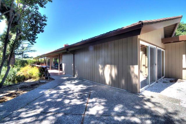 11260 Canyon Drive, San Jose CA: https://media.crmls.org/mediaz/4eb79284-9b1b-41d8-9ec6-53e2235819af.jpg
