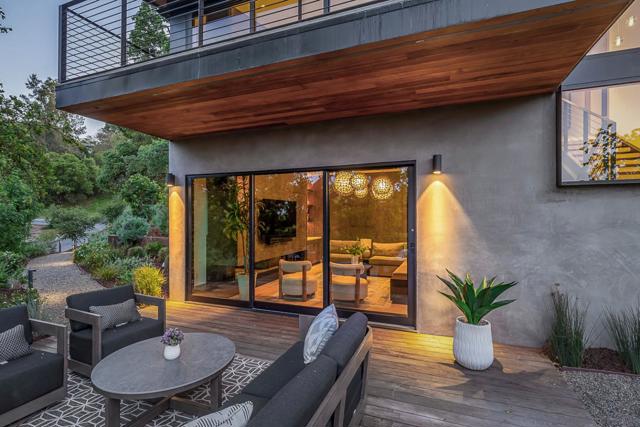 26896 Alejandro Drive, Los Altos Hills CA: https://media.crmls.org/mediaz/4eb7d47b-d397-4730-b82f-c31aed327dd3.jpg