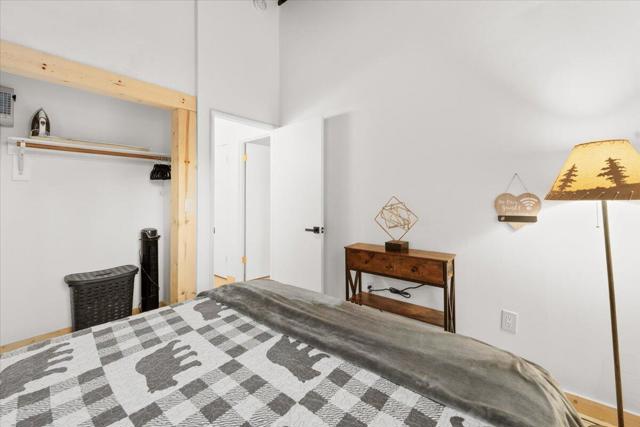 972 Pinon Lane, Big Bear CA: https://media.crmls.org/mediaz/4eb89506-3630-4f40-a5e9-f011b944ee33.jpg