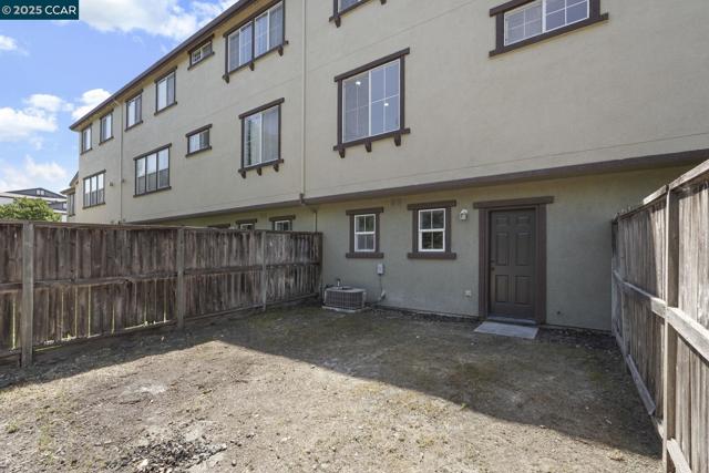 Image 33 of 35 For 2575 Edgewater Drive