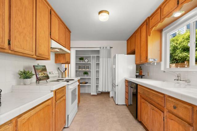 816 Pelton Avenue, Santa Cruz CA: https://media.crmls.org/mediaz/4eb9dba7-5c19-4228-9e55-b1247bc9fd5d.jpg