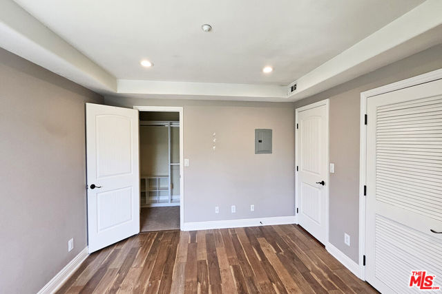 4220 Fair Avenue, North Hollywood CA: https://media.crmls.org/mediaz/4ebaac1e-96b1-45ca-8a55-87789ba6b154.jpg