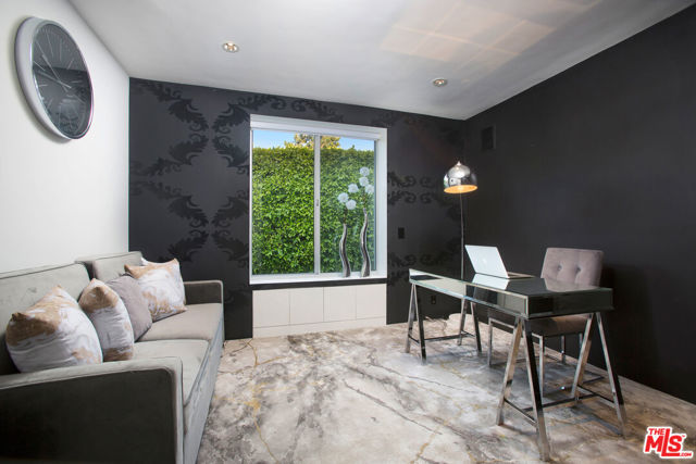 2791 Ellison Drive, Beverly Hills CA: https://media.crmls.org/mediaz/4ebab6e3-02a5-4759-a5ae-f89f2bfd53b3.jpg