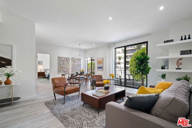 1140 Alta Loma Road, West Hollywood CA: https://media.crmls.org/mediaz/4ebaba8c-0874-4d3d-95fe-543ac2076a6c.jpg