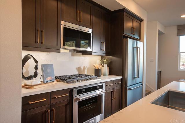 Detail Gallery Image 2 of 15 For 14505 Dunleer Way, San Diego,  CA 92126 - 3 Beds | 2/1 Baths