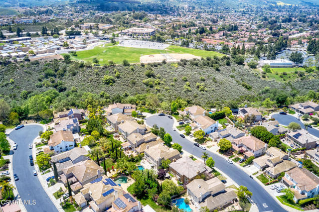4566 Bluewood Court, Moorpark CA: https://media.crmls.org/mediaz/4ebb3cdd-26e5-4cc1-ad4a-1c412da7f8ea.jpg